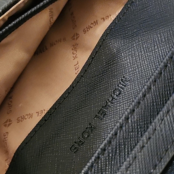 Michael Kors Navy Blue Wallet - Picture 6 of 11